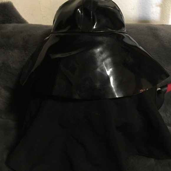 M&M Darth Vader plush - Picture 5 of 5